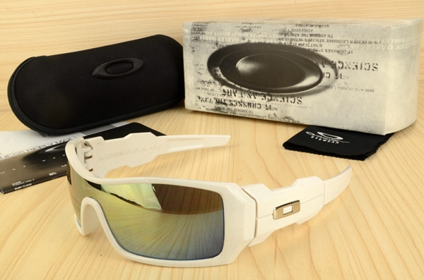 オークリー正面デザイン